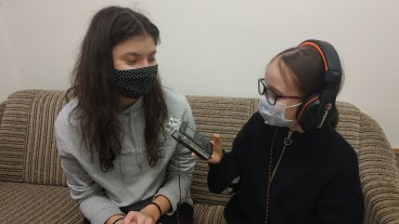 Výzva: Jak zvládáte distanční výuku? Učím se pro sebe a ne pro učitele, říká deváťačka Julča Müllerová