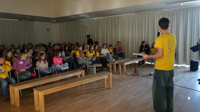 Lyčkament vyrazil na konferenci školních parlamentů